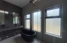 5 Bed Townhouse with En Suite in Runda - 19