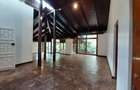4 Bed House with En Suite at Lake View - 16