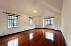 4 Bed Villa with En Suite in Spring Valley - 13