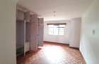 4 Bed Townhouse with En Suite at Lavington - 8