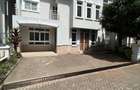 5 Bed Townhouse with En Suite in Lavington - 10