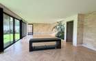 5 Bed Townhouse with En Suite in Westlands Area - 4