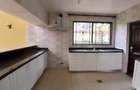 5 Bed Townhouse with En Suite at Lavington Green - 16