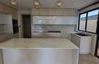 5 Bed Townhouse with En Suite at Convent Drive. - 5