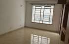 3 Bed Apartment with En Suite at Parklands - 8