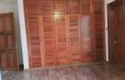 5 Bed Townhouse with En Suite in Westlands Area - 11