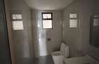 3 Bed Apartment with En Suite at Riverside Drive - 13