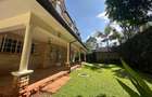 5 Bed Townhouse with En Suite in Lavington - 17