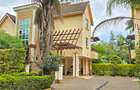 5 Bed Townhouse with En Suite at Lavington Green - 3