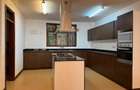 3 Bed Apartment with En Suite in Riverside - 5