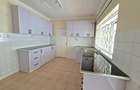 4 Bed House with En Suite at Rosslyn - 11