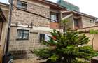 4 Bed Townhouse with En Suite at Near Boma Hotel - 2