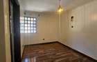 4 Bed House with En Suite in Lavington - 9