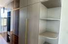 5 Bed Townhouse with En Suite in Lavington - 6