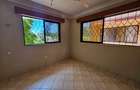 3 Bed Apartment with En Suite in Nyali Area - 11