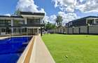 5 Bed House with En Suite in Nyari - 20