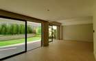 5 Bed Townhouse with En Suite in Kyuna - 1