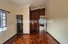 5 Bed House with En Suite in Runda - 16
