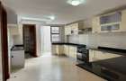 5 Bed Townhouse with En Suite in Lavington - 15