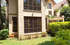 5 Bed Townhouse with En Suite at Lavington - 16