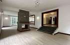 5 Bed House with En Suite in Rosslyn - 9