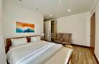 Serviced 2 Bed Apartment with En Suite in Parklands - 8