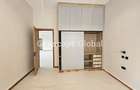 4 Bed Apartment with En Suite in Spring Valley - 10