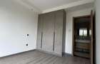 3 Bed Apartment with En Suite in Riverside - 14