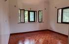 5 Bed House with En Suite in Rosslyn - 14