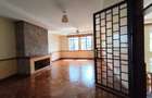 5 Bed House with Garden in Runda - 4