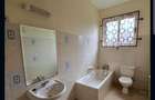 4 Bed Townhouse with En Suite in Lavington - 7