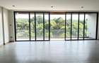 4 Bed Apartment with En Suite in Spring Valley - 13