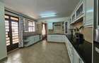 5 Bed Townhouse with En Suite at Lavington - 6