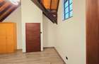 5 Bed Townhouse with En Suite at Othaya Road - 9