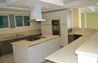 3 Bed Apartment with En Suite in Riverside - 13