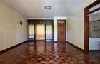 5 Bed House with En Suite in Lavington - 13