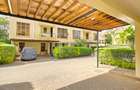 5 Bed Townhouse with En Suite at Lavington Green - 6