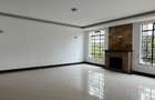 5 Bed Townhouse with En Suite in Kitisuru - 3
