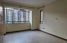 4 Bed Apartment with En Suite in Parklands - 13