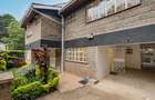 5 Bed Townhouse with En Suite in Kilimani - 3