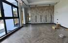 5 Bed House with En Suite in Nyari - 11
