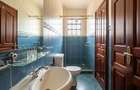 3 Bed Apartment with En Suite at Sports Road - 11