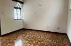 5 Bed House with En Suite in Nyari - 4