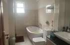 3 Bed Apartment with En Suite in Parklands - 11