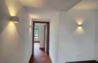 4 Bed Apartment with En Suite in Rosslyn - 15