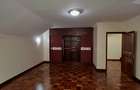 5 Bed Townhouse with En Suite at Othaya Road - 12