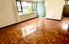 3 Bed Apartment with En Suite in Riverside - 12