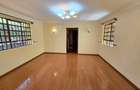 4 Bed House with En Suite in Runda - 20
