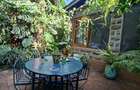 1 Bed House with En Suite at Rosslyn - 16