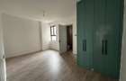 4 Bed Apartment with En Suite at 6Th Parklands Avenue - 16